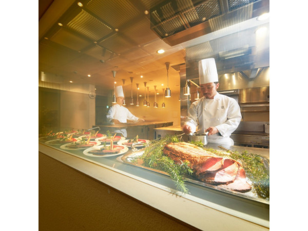 福岡 天神モノリス (FUKUOKA TENJIN MONOLITH)