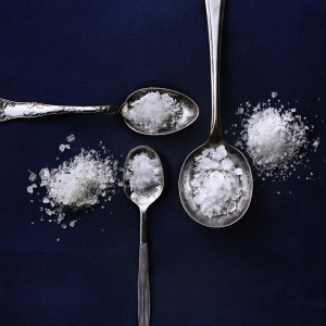 特別なひと皿には特別な塩で|福岡 天神モノリス (FUKUOKA TENJIN MONOLITH)の写真(56043318)