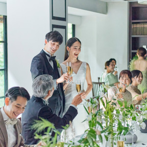 樹齢100年を越える楠が佇む本物のガーデンで、頭の中に描く最高の結婚式を夢から現実へ