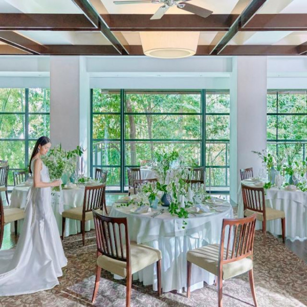 会場内にいても緑を感じられる披露宴会場