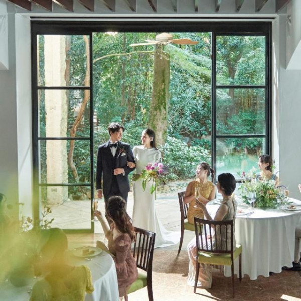 ゲストとの距離が近くお一人おひとりと目を合わすことのできる会場