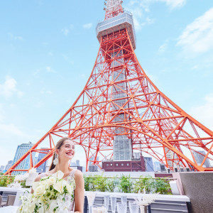 【The Place of Tokyo ~Sky Bar tomori~】
最上階会員制Bar☆The Place of Tokyoで結婚式を挙げたおふたり限定の場所！|The Place of Tokyoの写真(35314553)