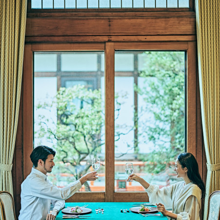 ご結婚式の日にはぜひご宿泊いただきレストランでのお食事も楽しみのひとつに