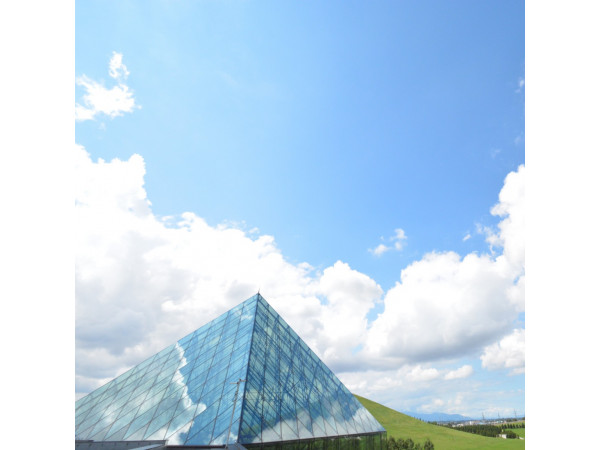 モエレ沼公園 ガラスのピラミッド