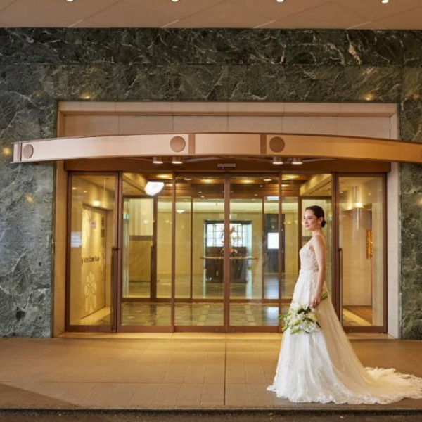 ホテルのホスピタリティとゲストハウスのお洒落さを兼ね備えた空間は、ゲストも寛げる開放的な空間