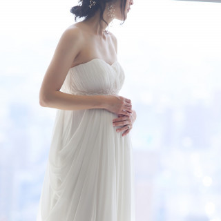 ご妊婦様や産後の体型変化に対応したドレスを豊富に取り揃えています