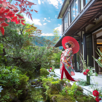 KIYOMIZU周辺には和装がしっくりなじむ京都の歴史・情緒溢れる風景が楽しめる。