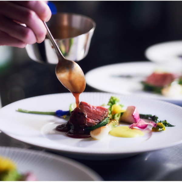 【ご来館特典】豪華食材＆デザート5品の贅沢試食！
味わいも見た目も満点の絶品メニューをじっくり体験♪