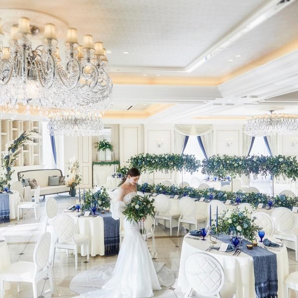 【装花24.4万円プレゼント】
会場を彩る豪華装花をお得にゲット♪