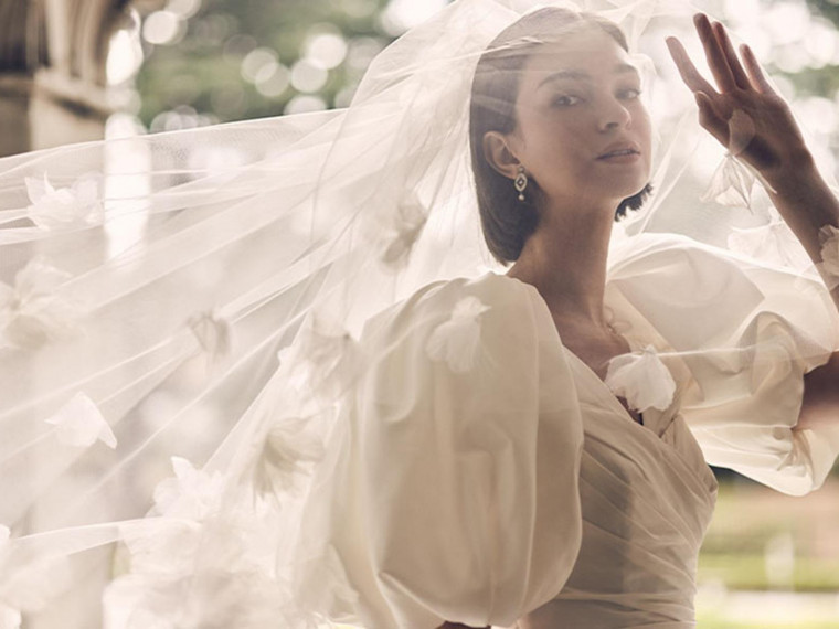 運命の一着を着こなす、 最も美しく輝くために