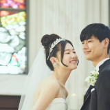 挙式が始まる前の微笑ましい笑顔