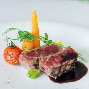 メイン料理は牛フィレ肉を使用で大満足|ノートルダム神戸/FIVESTAR WEDDINGの写真(50900555)