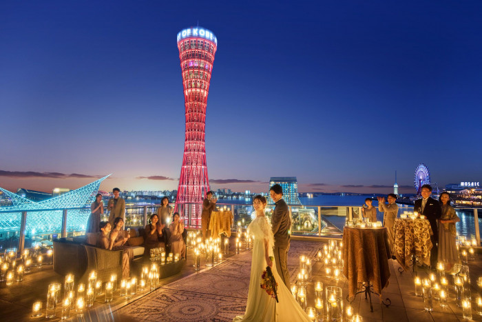神戸を一望できる特別な景色でナイトウエディングも大人気♪