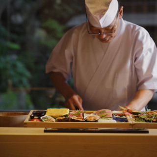 新鮮な魚介を使用した握り寿司。音羽鮨ならではの粋な一品です。