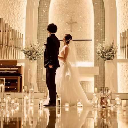 温かい光に包まれたキャンドルチャペル|ザ・リュクス銀座(THE LUXE GINZA）の写真(29699990)