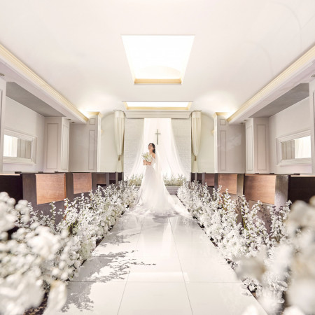 ホワイト×ブラウンを基調とした大人な空間にリニューアル