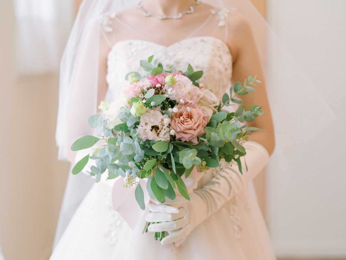  花嫁が美しくなれる
貸切邸宅のおもてなし
感動のウエディングシーン