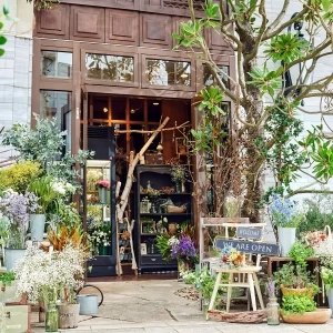 フラワーショップも併設!いつでもお花屋さんと相談できる♪|MANDARIN ALLURE(マンダリンアリュール)●BRASSグループの写真(44448091)