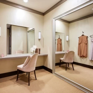 着替え室も複数完備。ヘアメイクなども承ることができます|MANDARIN ALLURE(マンダリンアリュール)●BRASSグループの写真(29367191)