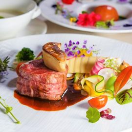 当館人気NO.1★1万円ギフト×ミシュランシェフ監修4万コース試食