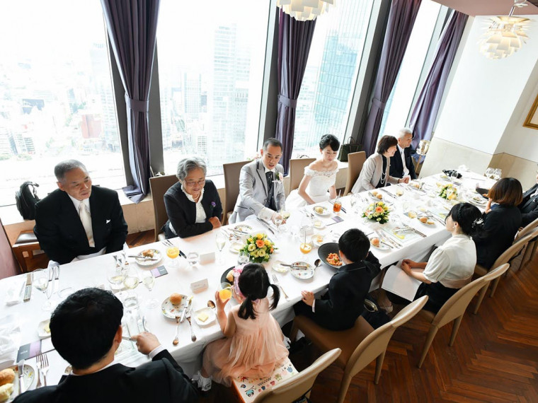 【家族と一緒に婚姻式♪】VIP個室でお食事会ウェディング
