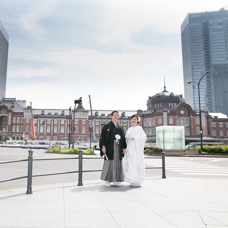 目の前にある東京駅をバックにロケーション撮影もOK|アンティカ・オステリア・デル・ポンテの写真(986408)