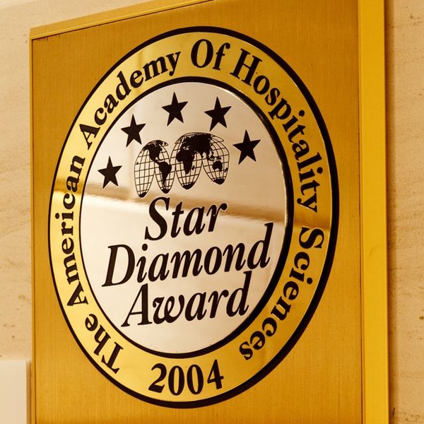 サービスはFiveStarDiamond賞を受賞!
(料理界のアカデミー賞と言われています)|アンティカ・オステリア・デル・ポンテの写真(400010)