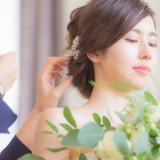 ご新婦様のイメージぴったりなアクセサリー1点1点選び抜きます。