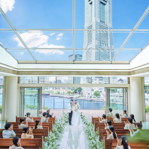 圧巻のロケーションで行う挙式も人気|アニヴェルセル みなとみらい横浜の写真(53990280)