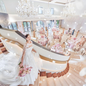 直前◎\月初BIG*アマギフ2万+150万優待/壮大チャペル&階段入場