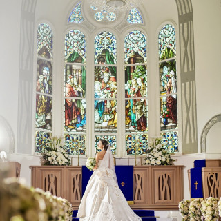 家族婚にも人気がある、ヨーロッパの伝統を受継ぐ本格的大聖堂