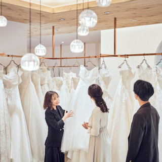 ■ドレスのサイズ直しは直前まで無料マタニティウエディングに限り2つのサイズをキープします