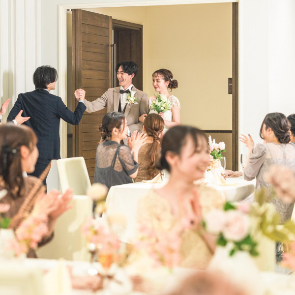 人数に応じて大小2会場から選べる