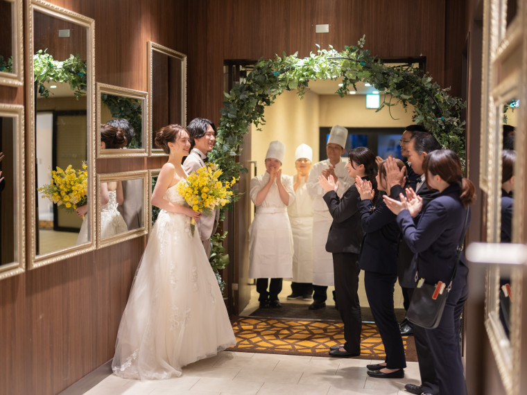 スタッフ全員で作るW。楽しい結婚式の裏側にはチームワークあり