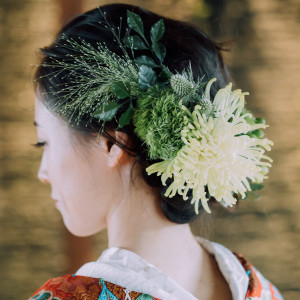 生花を使用してのヘアアレンジも可能です◎|HATSUNEYA GARDEN ～since1868 Kawagoe～（ハツネヤ ガーデン）の写真(19021677)