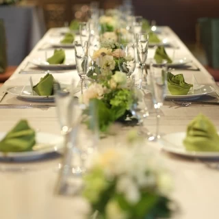 お互いのお顔が見える流しテーブル。