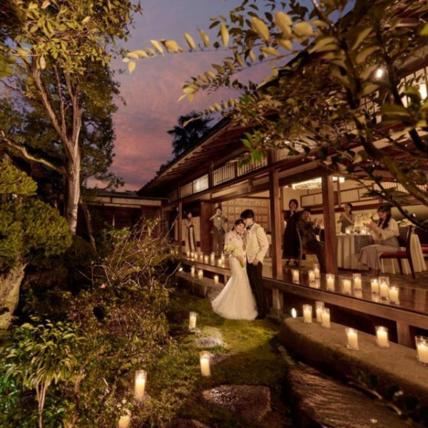 温かな光に包まれるマジックアワータイム