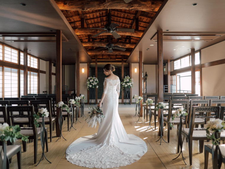 他にない和モダン空間― 洋装・和装どちらも合う雰囲気