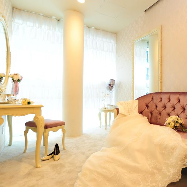 挙式が始まる前は家族だけの空間|THE SUITE TOKYO by st.raphaelchapel(ザ スイート 東京)の写真(547495)