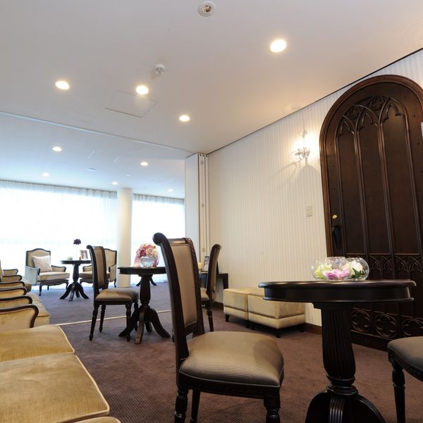 ご親族様のお控室。ご両家のお部屋を分けることもできるので安心♪|THE SUITE TOKYO by st.raphaelchapel(ザ スイート 東京)の写真(547493)