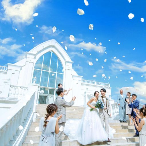 モントレ・ルメール教会（ホテルモントレ沖縄スパ＆リゾート）チュチュリゾートウエディングの結婚式の公式写真（1枚目）