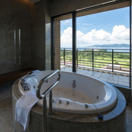 スイートルームバスエリア|ザ・リッツ・カールトン沖縄の写真(374693)