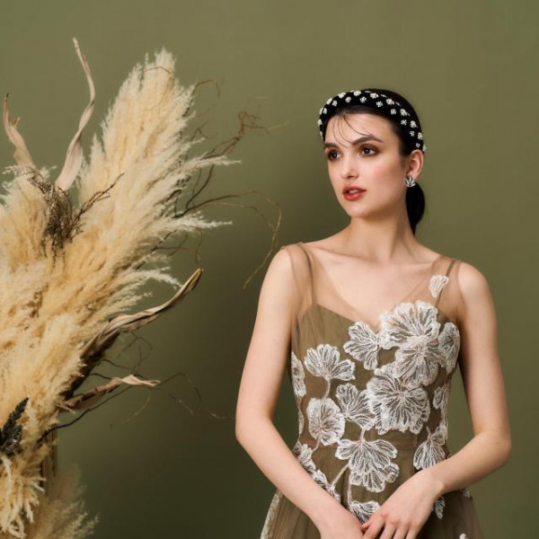 人気のドレスや憧れのドレス選びも平日だからこそ豊富に揃う。