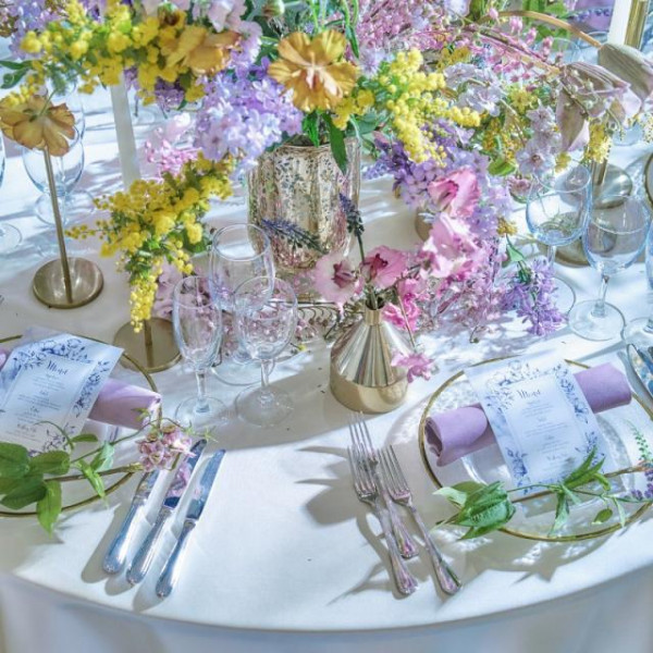 一棟貸切だからこそ全館装飾も可能♪こだわりが随所に詰まったおふたりらしい結婚式を。