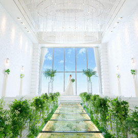 ＼金曜BIG★170万特典付き／天空チャペル×ドレス×特製スイーツ