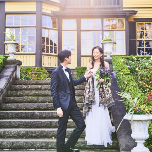 自然光や風を感じながらふたりらしい一枚を|YOKOHAMA MONOLITH ~横浜モノリス~の写真(54522094)