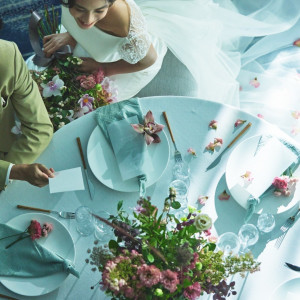 卓上のコーディネートも空間演出のひとつ|YOKOHAMA MONOLITH ～横浜モノリス～の写真(54521776)