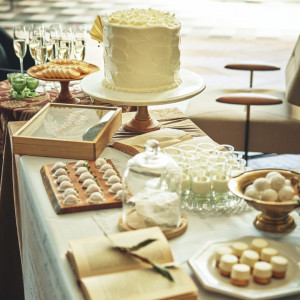 ラウンジでのウェルカムパーティーも貸し切りだからこそ叶う|YOKOHAMA MONOLITH ～横浜モノリス～の写真(54522881)