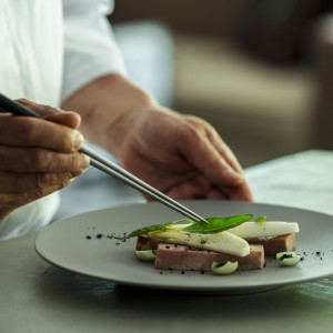 こだわり抜いたメインディッシュ|YOKOHAMA MONOLITH ~横浜モノリス~の写真(54522257)