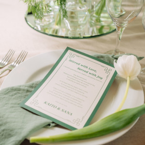 コーディネートもおふたりらしく完全オリジナルで|鶴見ノ森 迎賓館の写真(52587310)